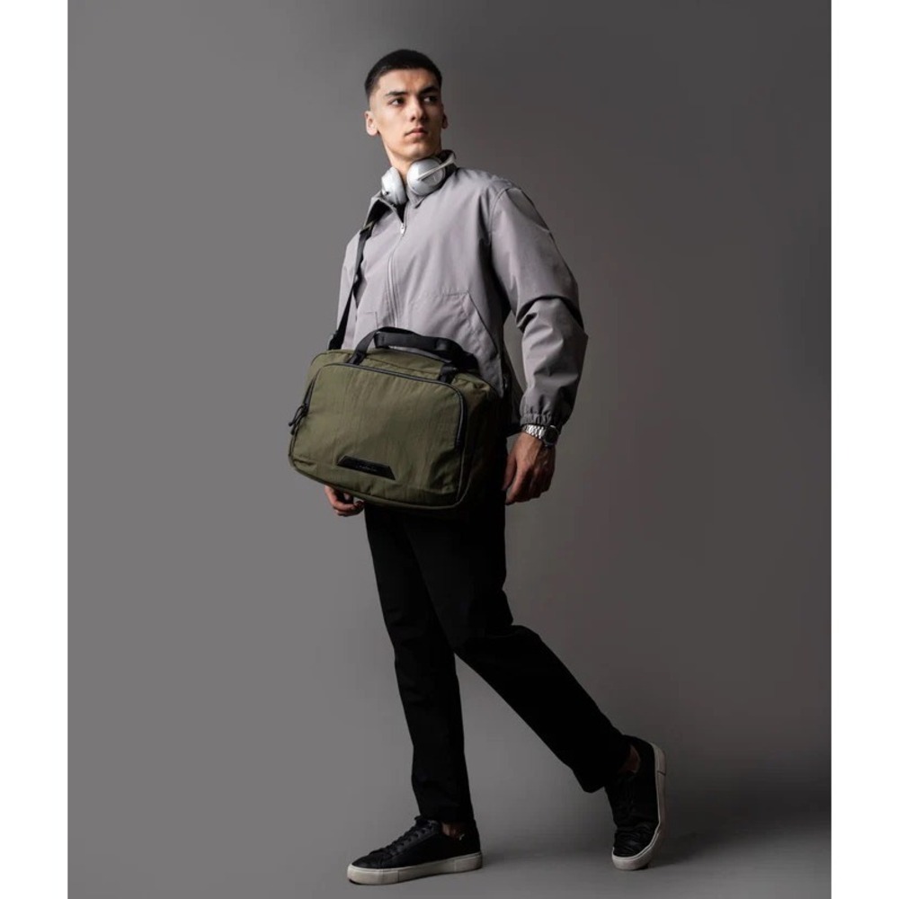 Alpaka Bravo Brief Green Axoflux 400D Laptop Bag Messenger AA010820524 NEW‎